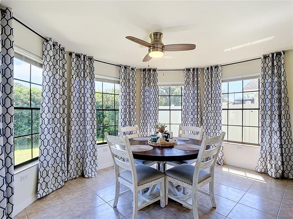 En Venta: $379,000 (3 camas, 2 baños, 1677 Pies cuadrados)