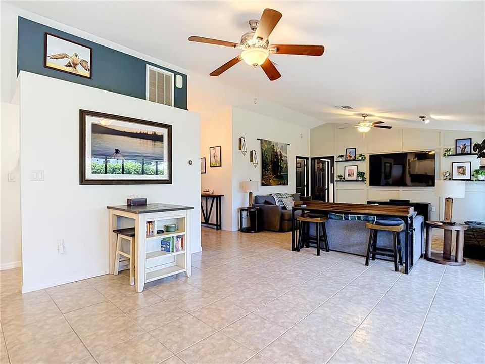 En Venta: $379,000 (3 camas, 2 baños, 1677 Pies cuadrados)