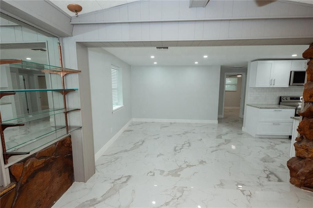 На продажу: $365,000 (3 спален, 2 ванн, 1350 Квадратных фут)