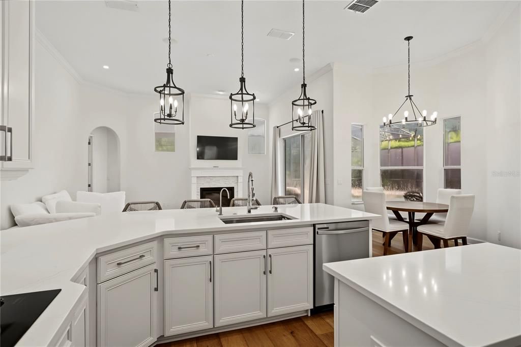 For Sale: $1,100,000 (5 beds, 3 baths, 3894 Square Feet)