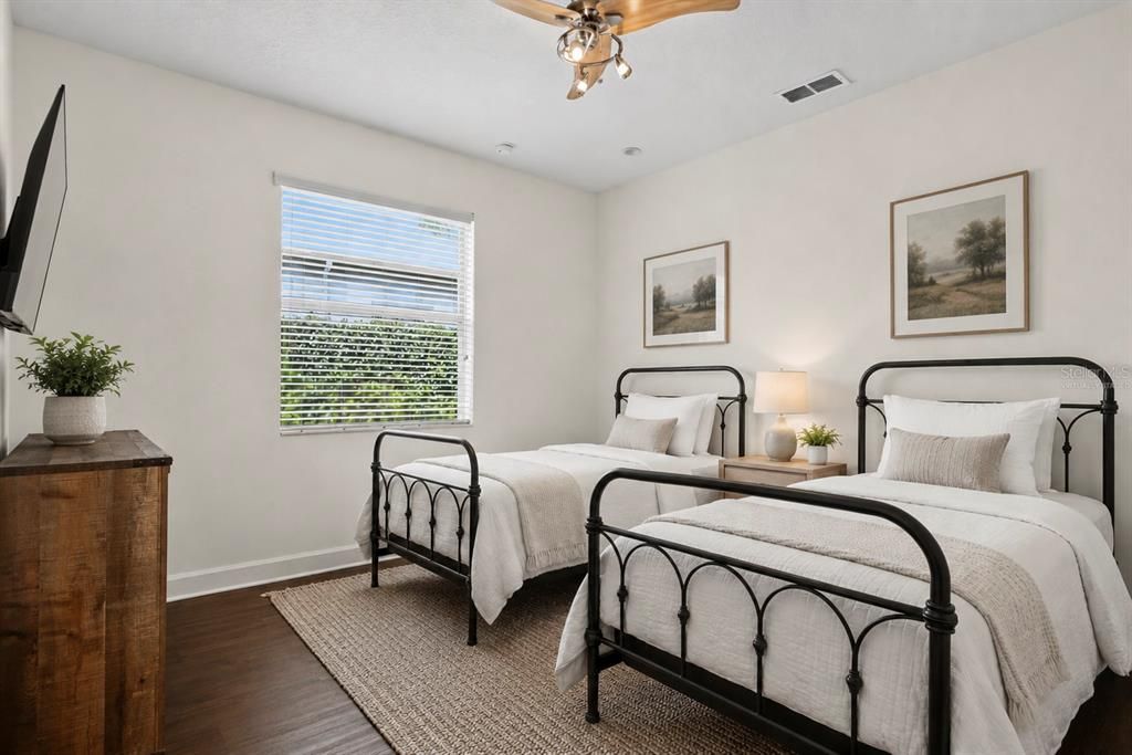 For Sale: $1,100,000 (5 beds, 3 baths, 3894 Square Feet)