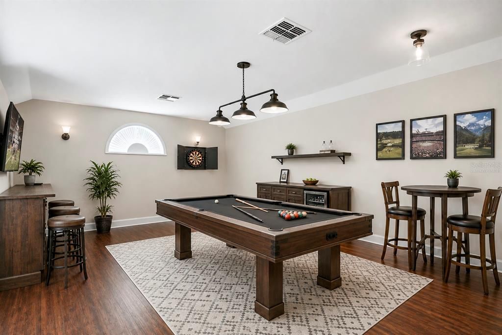 For Sale: $1,100,000 (5 beds, 3 baths, 3894 Square Feet)