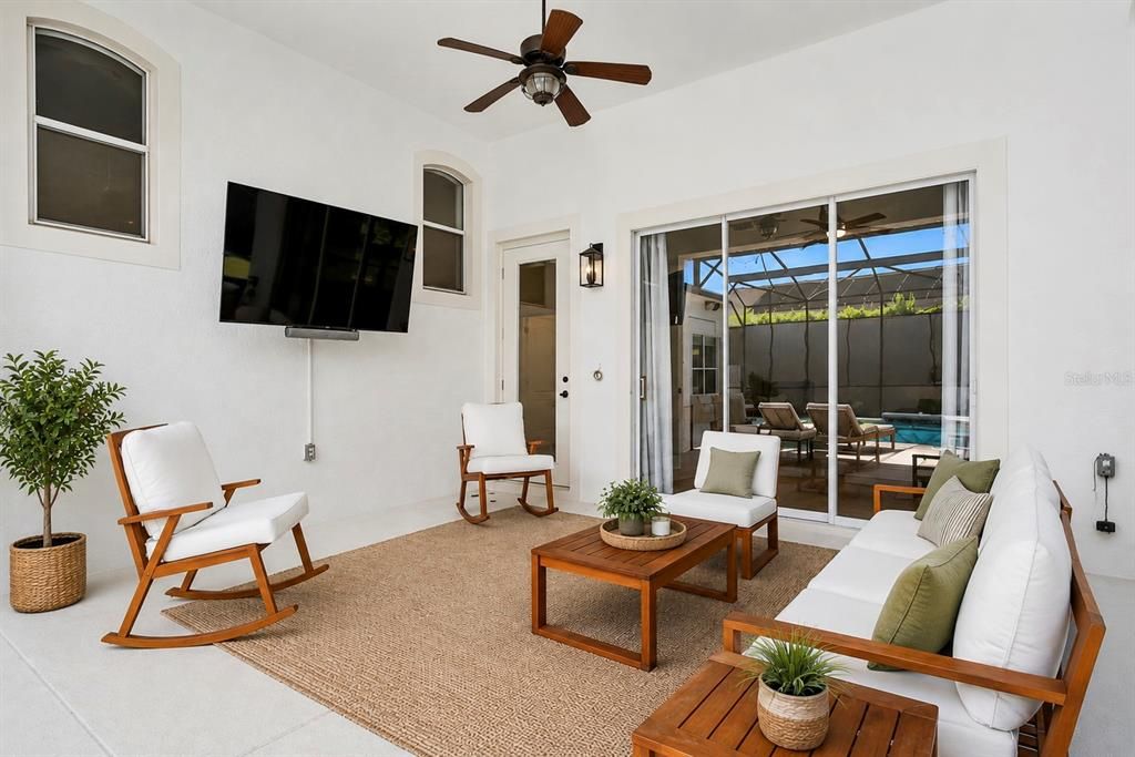 For Sale: $1,100,000 (5 beds, 3 baths, 3894 Square Feet)
