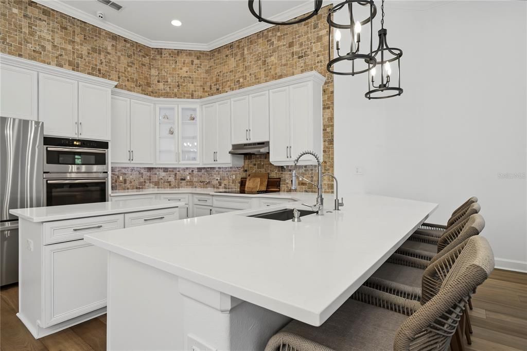 For Sale: $1,100,000 (5 beds, 3 baths, 3894 Square Feet)