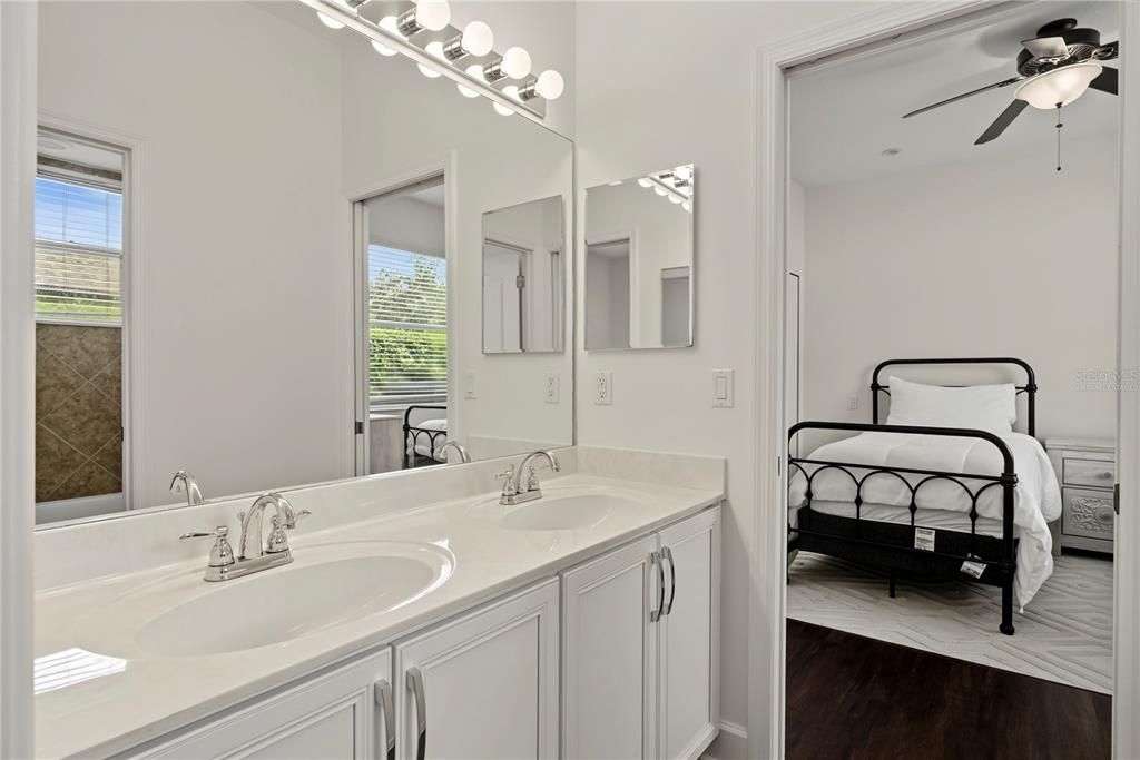 For Sale: $1,100,000 (5 beds, 3 baths, 3894 Square Feet)