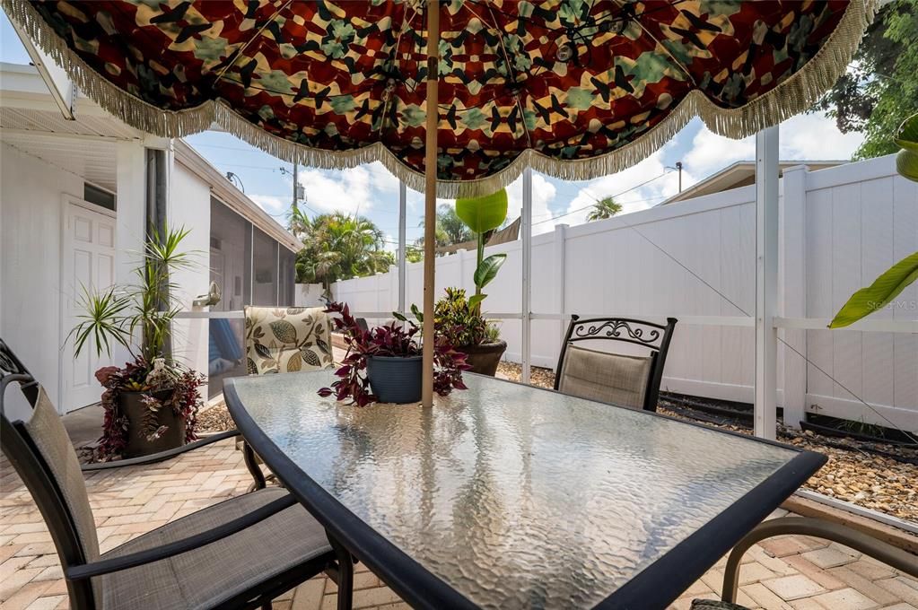 For Sale: $950,000 (4 beds, 3 baths, 2757 Square Feet)