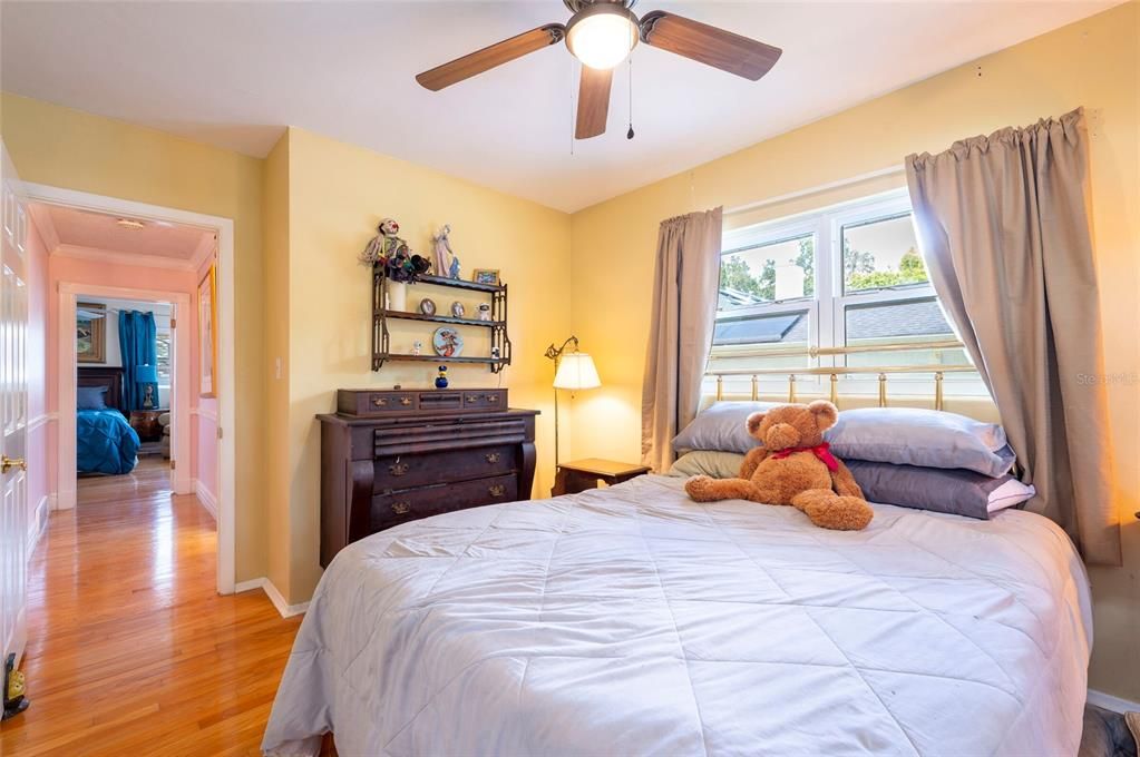 For Sale: $950,000 (4 beds, 3 baths, 2757 Square Feet)