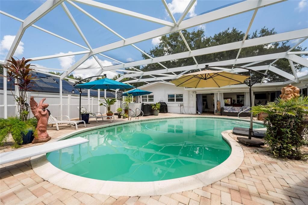 For Sale: $950,000 (4 beds, 3 baths, 2757 Square Feet)