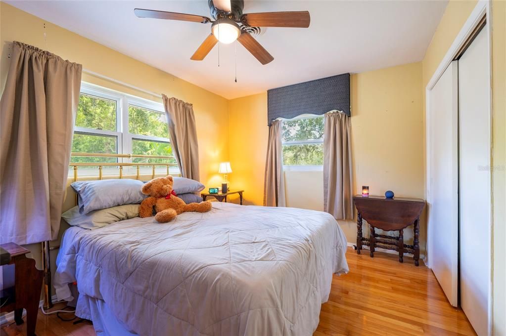 For Sale: $950,000 (4 beds, 3 baths, 2757 Square Feet)