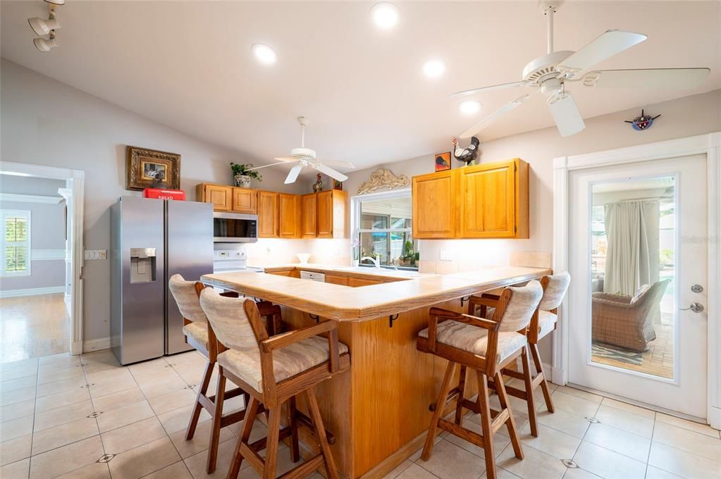 For Sale: $950,000 (4 beds, 3 baths, 2757 Square Feet)