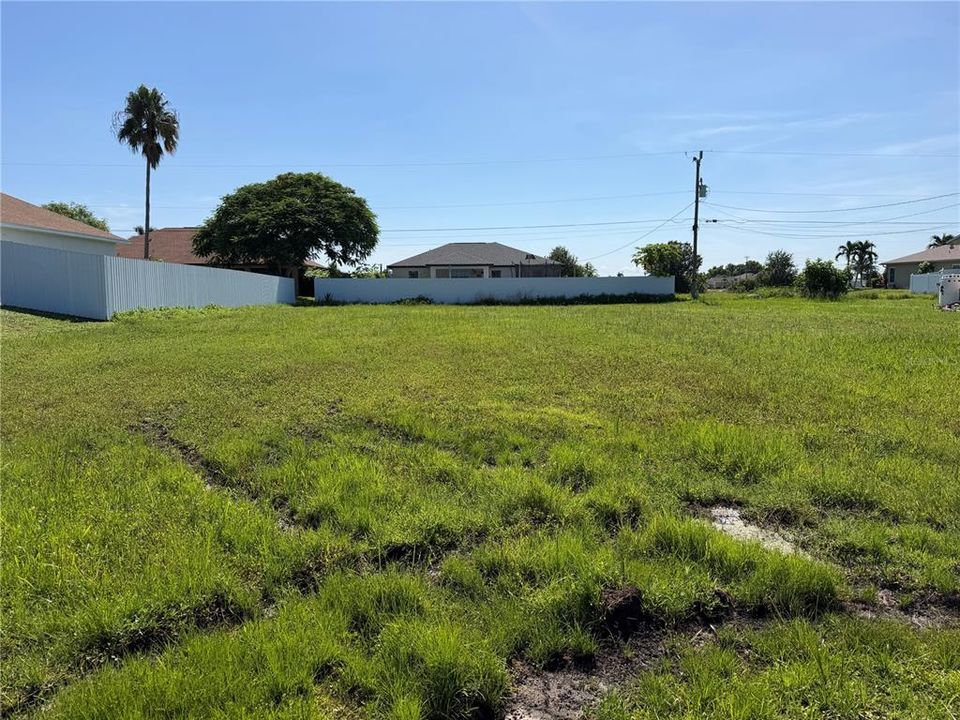 合同活跃: $45,000 (0.23 acres)