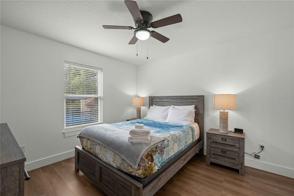 For Sale: $265,000 (3 beds, 2 baths, 1001 Square Feet)