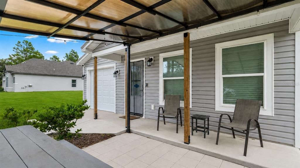For Sale: $265,000 (3 beds, 2 baths, 1001 Square Feet)