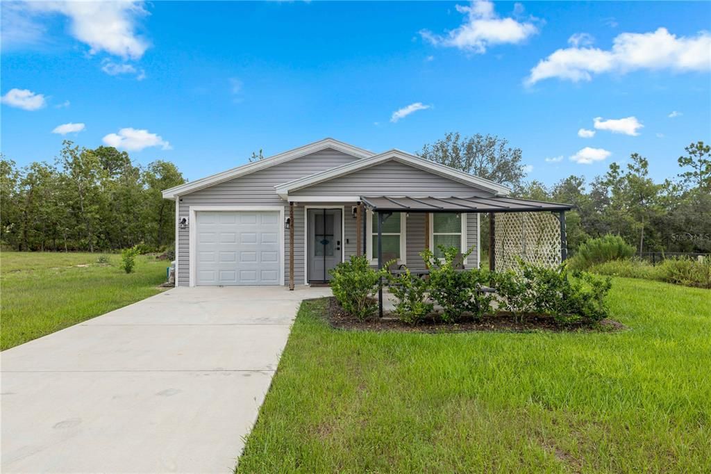 For Sale: $265,000 (3 beds, 2 baths, 1001 Square Feet)