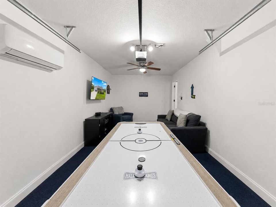 For Sale: $265,000 (3 beds, 2 baths, 1001 Square Feet)