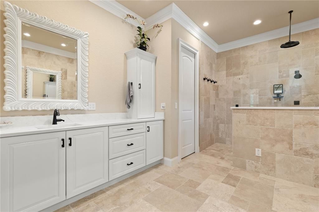 For Sale: $1,499,000 (4 beds, 4 baths, 3829 Square Feet)
