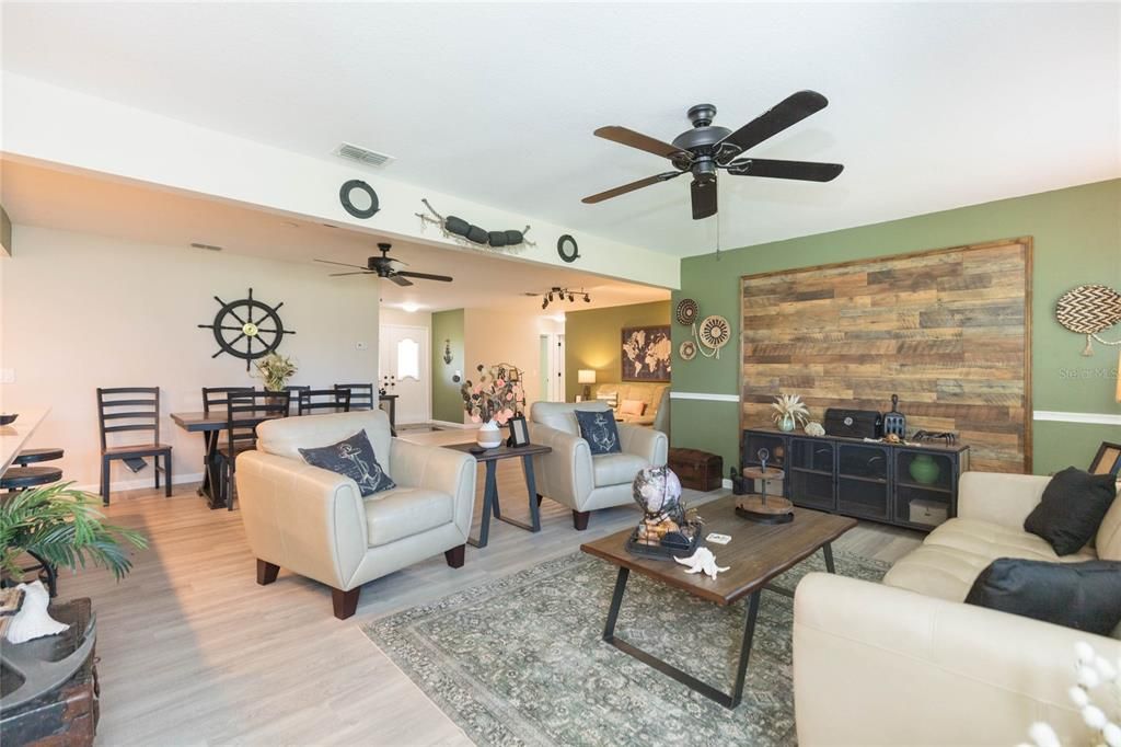 For Sale: $238,000 (2 beds, 2 baths, 1646 Square Feet)