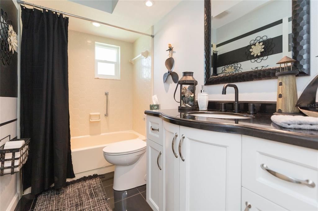 For Sale: $238,000 (2 beds, 2 baths, 1646 Square Feet)