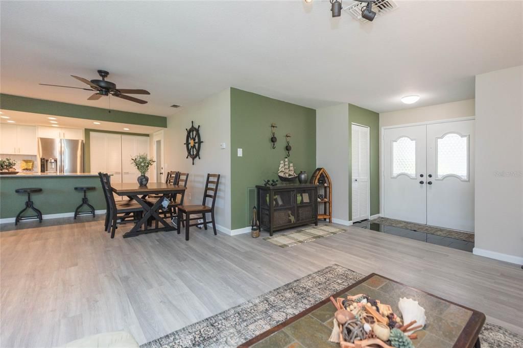 For Sale: $238,000 (2 beds, 2 baths, 1646 Square Feet)