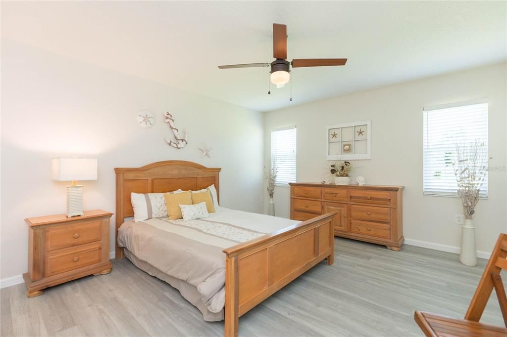 For Sale: $238,000 (2 beds, 2 baths, 1646 Square Feet)
