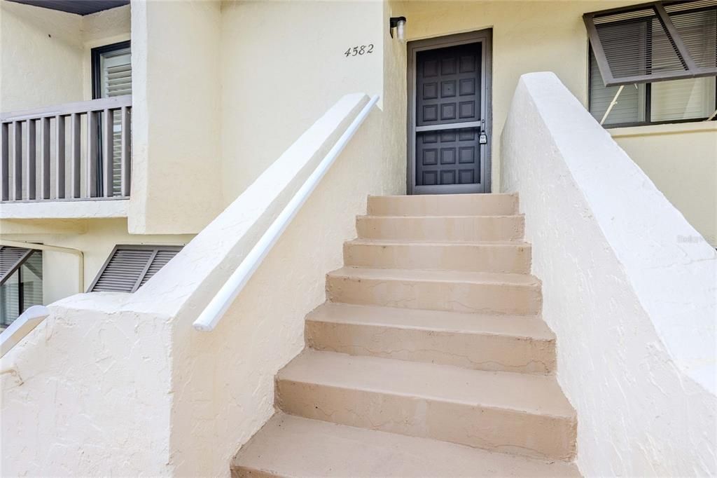 For Rent: $2,000 (2 beds, 2 baths, 1108 Square Feet)