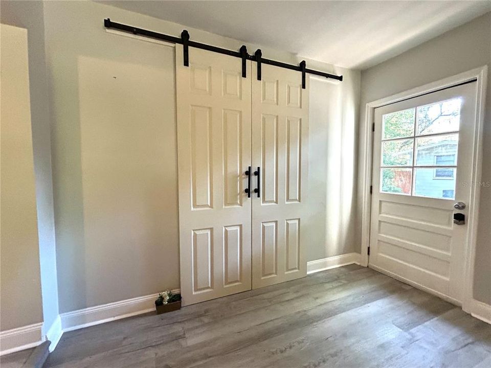 For Rent: $2,100 (3 beds, 2 baths, 1345 Square Feet)