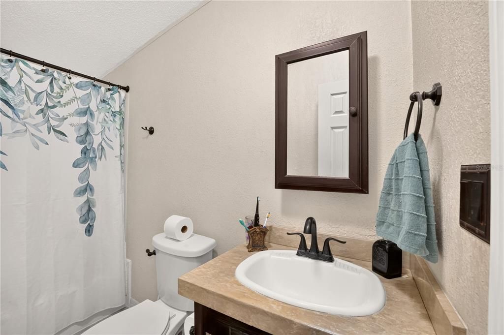For Sale: $345,000 (5 beds, 3 baths, 1976 Square Feet)