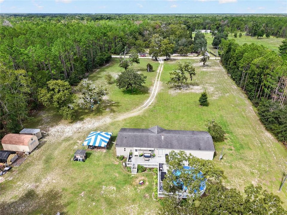 For Sale: $345,000 (5 beds, 3 baths, 1976 Square Feet)