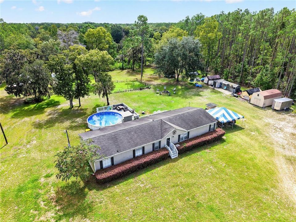 For Sale: $345,000 (5 beds, 3 baths, 1976 Square Feet)