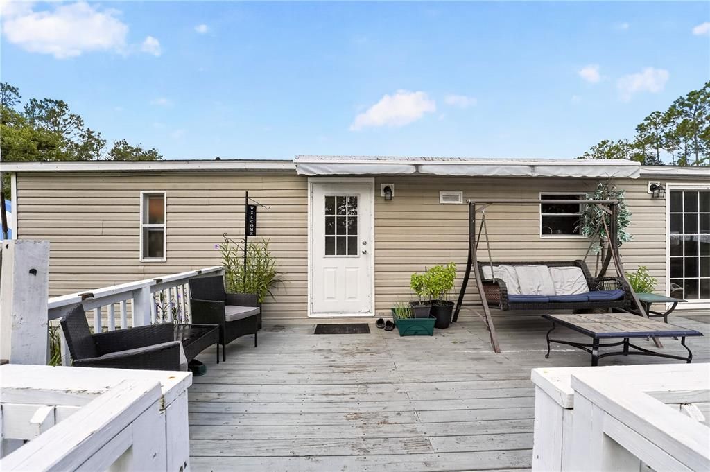 For Sale: $345,000 (5 beds, 3 baths, 1976 Square Feet)