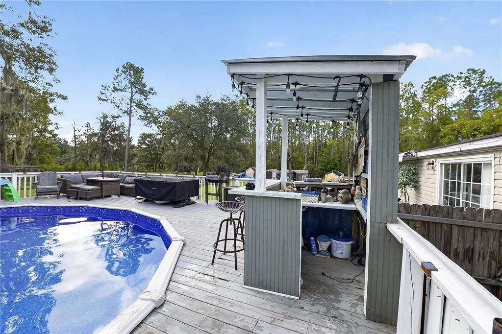 For Sale: $345,000 (5 beds, 3 baths, 1976 Square Feet)