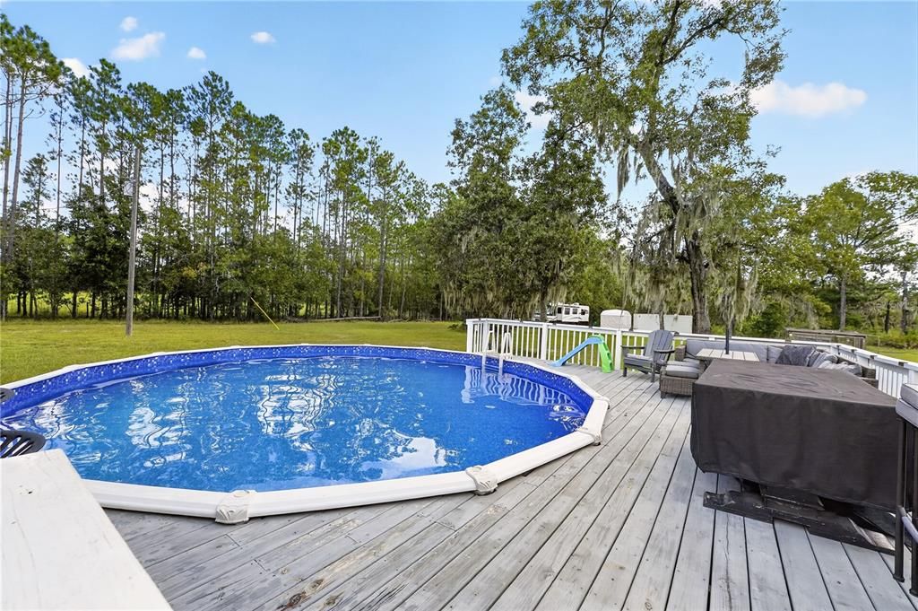 For Sale: $345,000 (5 beds, 3 baths, 1976 Square Feet)