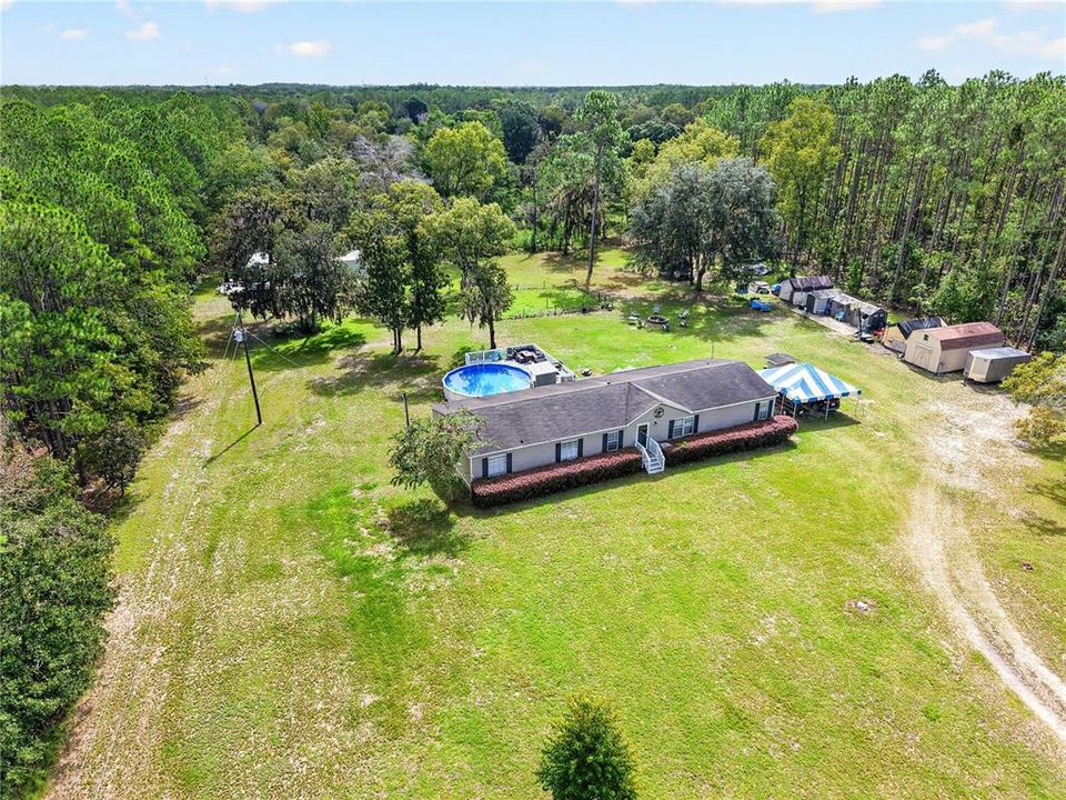 For Sale: $345,000 (5 beds, 3 baths, 1976 Square Feet)