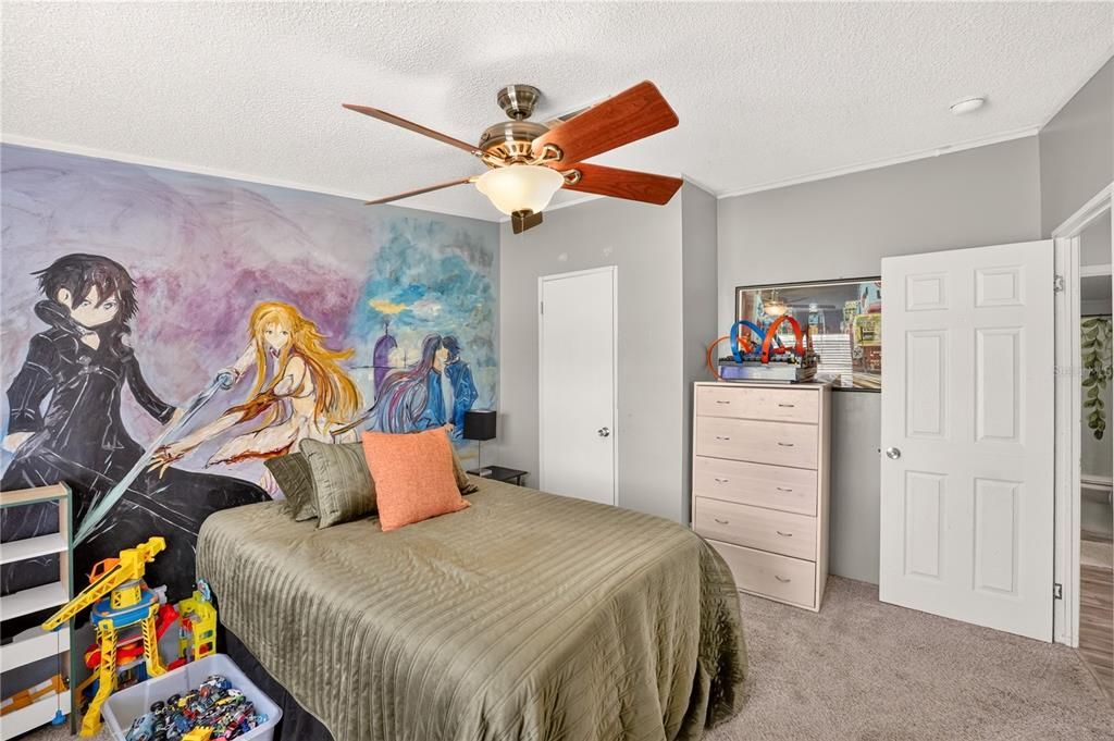 For Sale: $345,000 (5 beds, 3 baths, 1976 Square Feet)