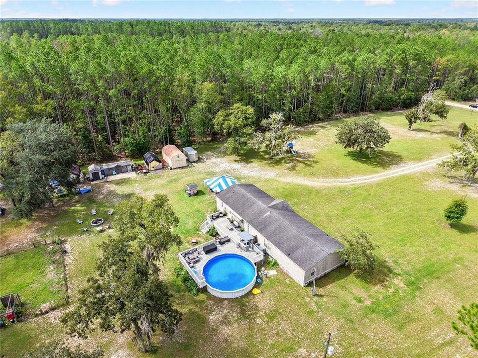 For Sale: $345,000 (5 beds, 3 baths, 1976 Square Feet)