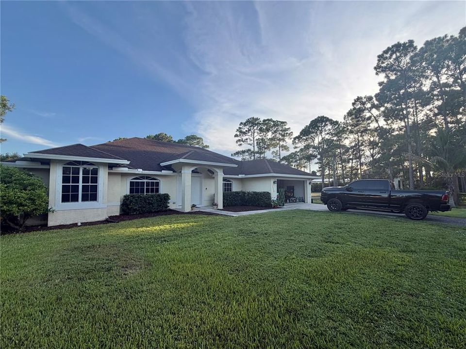 For Sale: $639,900 (3 beds, 2 baths, 2286 Square Feet)