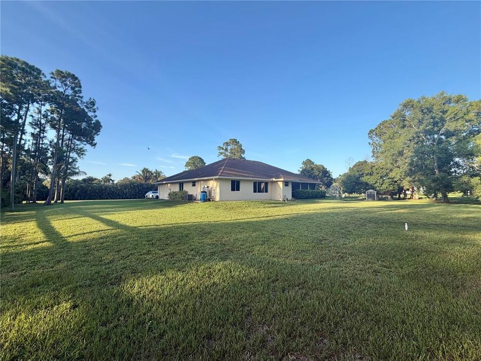 For Sale: $639,900 (3 beds, 2 baths, 2286 Square Feet)