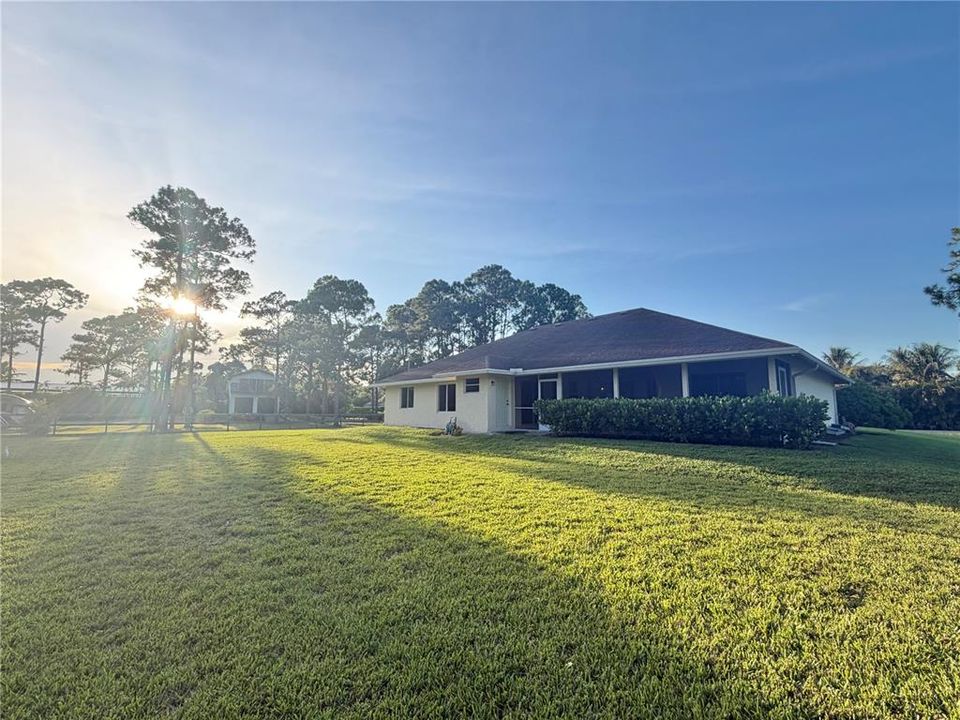 For Sale: $639,900 (3 beds, 2 baths, 2286 Square Feet)