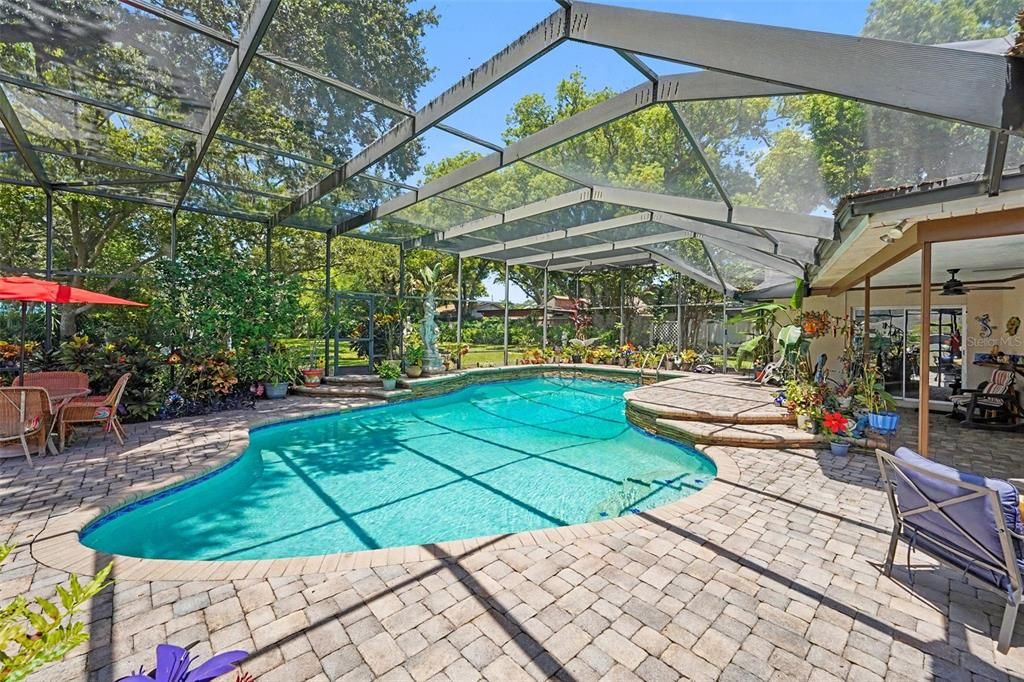 For Sale: $699,000 (4 beds, 3 baths, 2795 Square Feet)