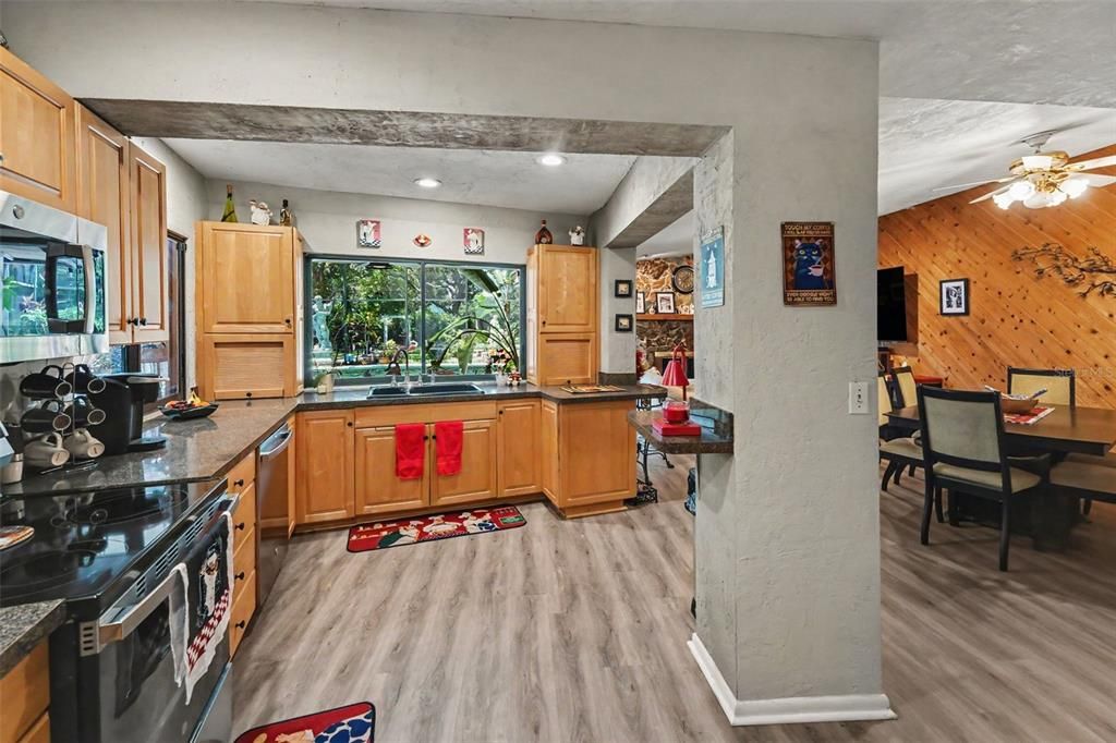 For Sale: $699,000 (4 beds, 3 baths, 2795 Square Feet)