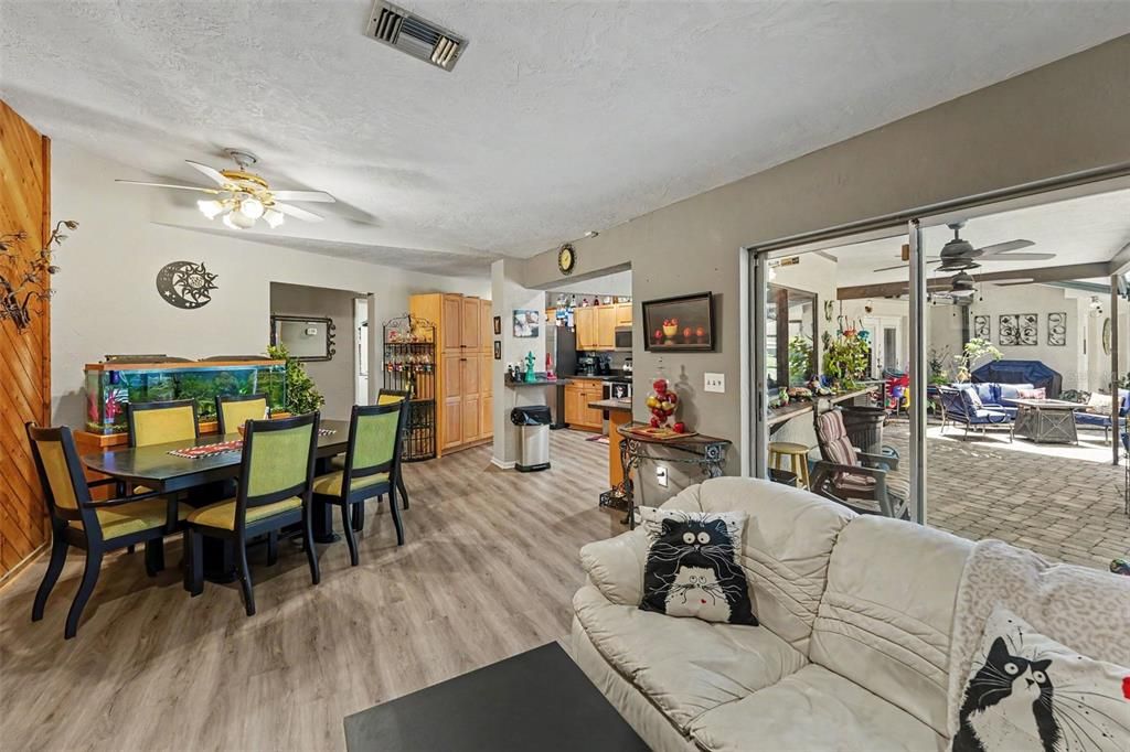 For Sale: $699,000 (4 beds, 3 baths, 2795 Square Feet)