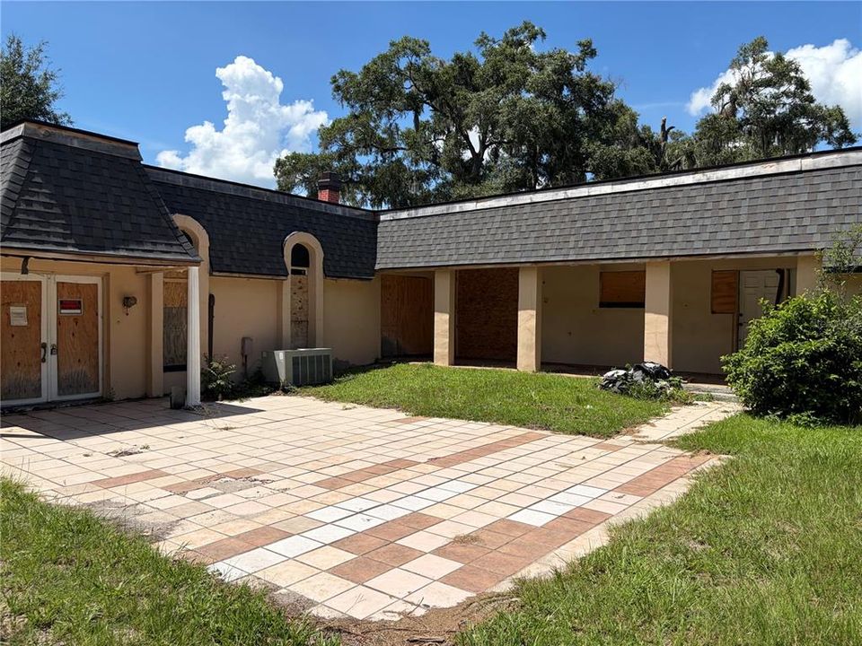 For Sale: $389,000 (4 beds, 3 baths, 3414 Square Feet)