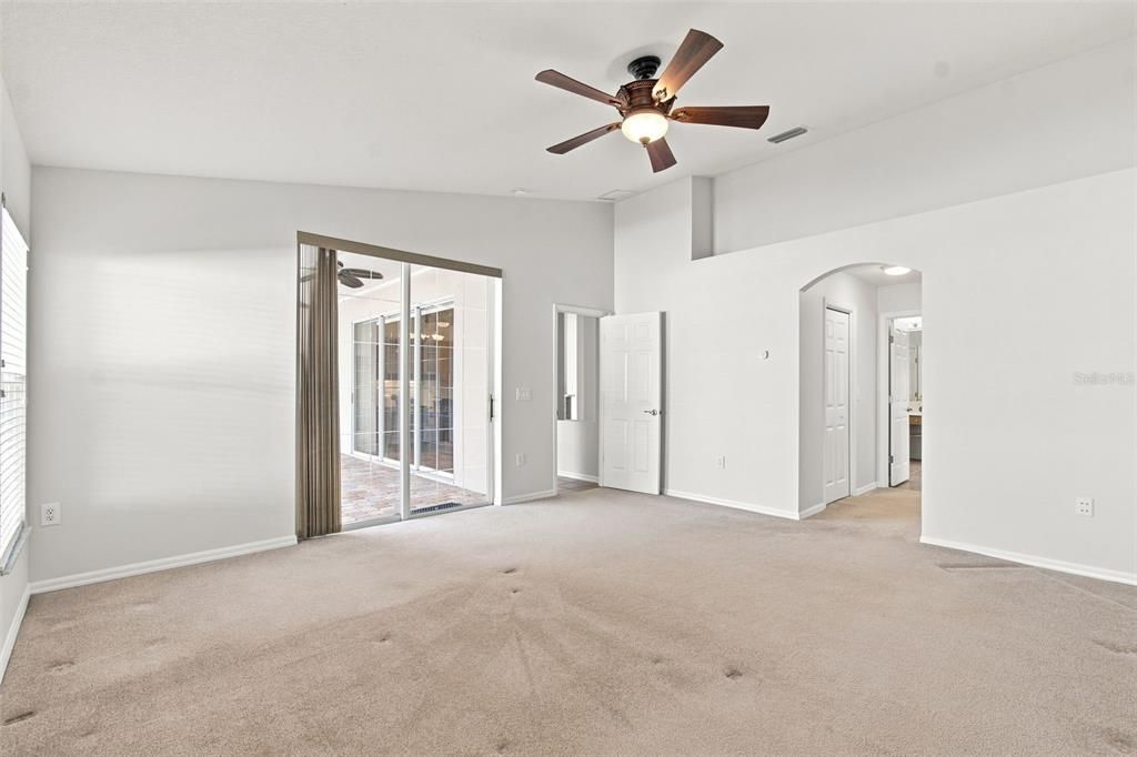 For Sale: $560,000 (4 beds, 3 baths, 2747 Square Feet)