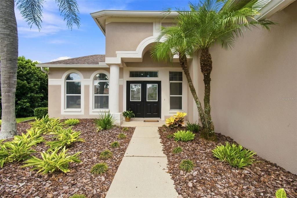 For Sale: $560,000 (4 beds, 3 baths, 2747 Square Feet)