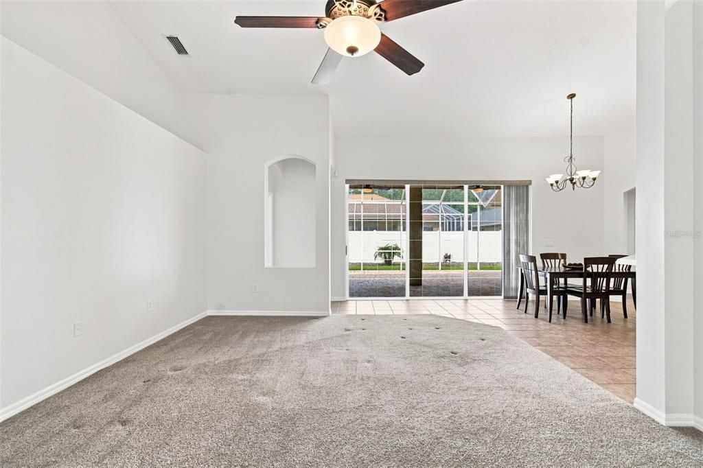 For Sale: $560,000 (4 beds, 3 baths, 2747 Square Feet)