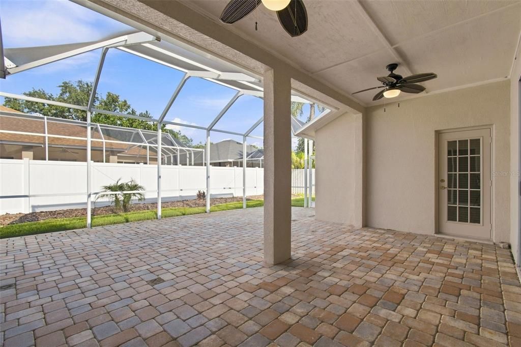 For Sale: $560,000 (4 beds, 3 baths, 2747 Square Feet)