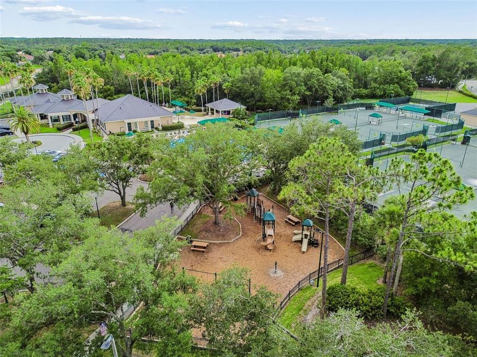 For Sale: $560,000 (4 beds, 3 baths, 2747 Square Feet)