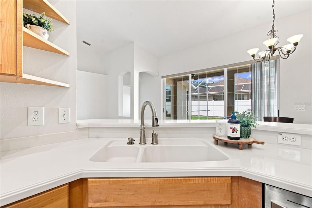 For Sale: $560,000 (4 beds, 3 baths, 2747 Square Feet)