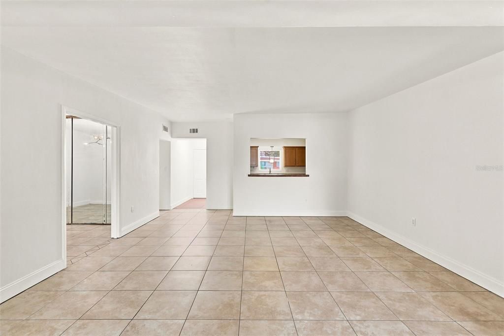 En Renta: $2,995 (3 camas, 2 baños, 1898 Pies cuadrados)