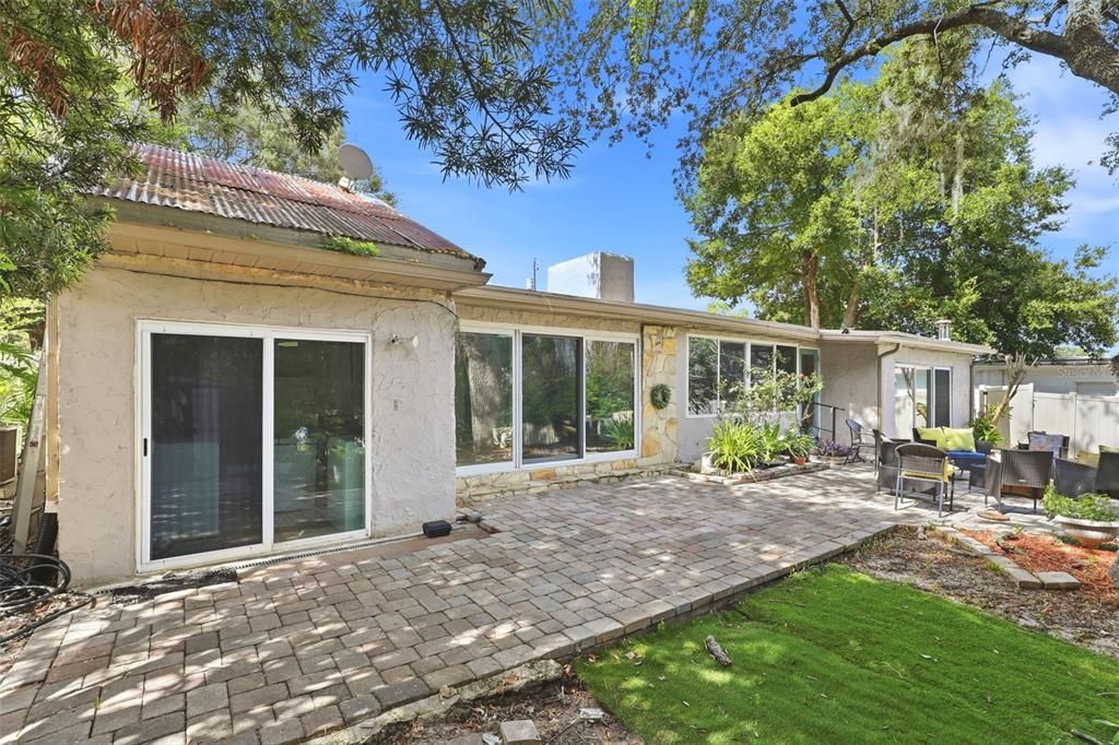 En Renta: $2,995 (3 camas, 2 baños, 1898 Pies cuadrados)